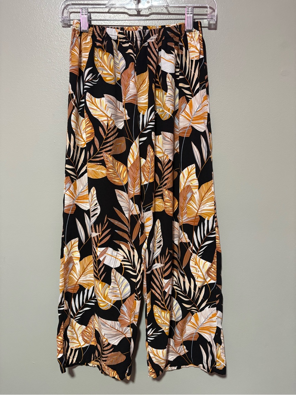 Tropical Leaf Print Wide Leg Palazzo Pants Size 0XL Black Tan Elastic Waist